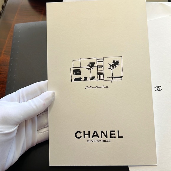 CHANEL NOTEBOOK- Blank Chanel Notebook 8.25”H x 5.10” W x .25” D White Pages NIE - Picture 5 of 16